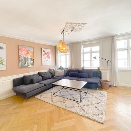 Large Apartment With 4 Bedrooms In โคเปนเฮเกน ภายนอก รูปภาพ