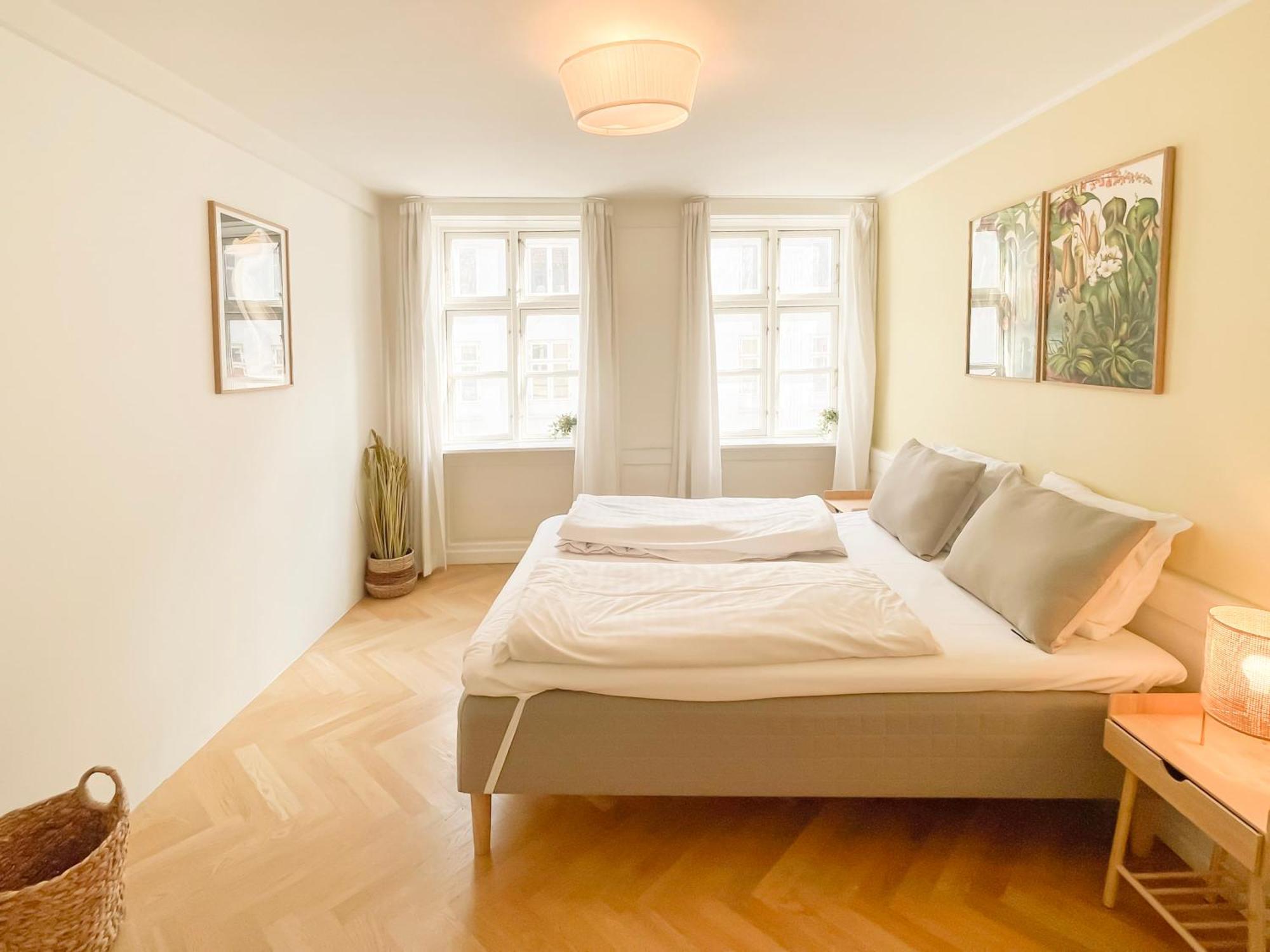 Large Apartment With 4 Bedrooms In โคเปนเฮเกน ภายนอก รูปภาพ